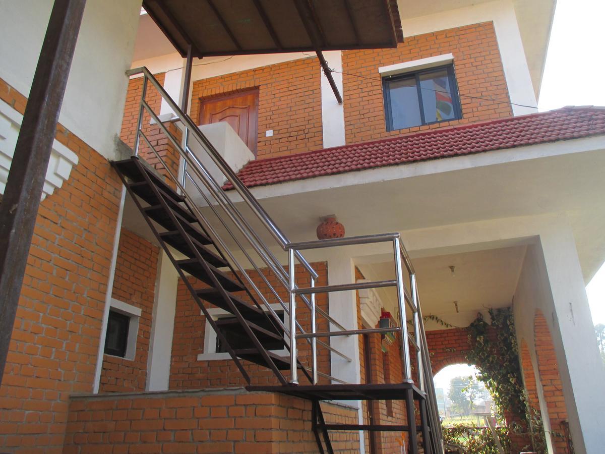 Dakshinkali Hotel Swiss מראה חיצוני תמונה